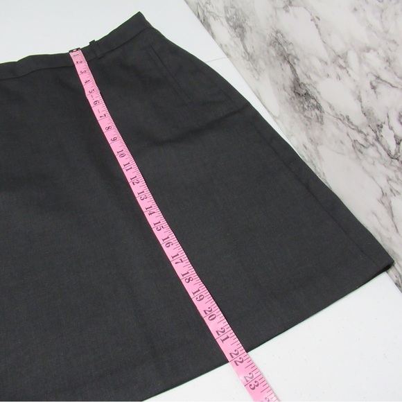 L.L. Bean Classic Fit Straight Wool Skirt Size 10 Petite Gray - Picture 11 of 12